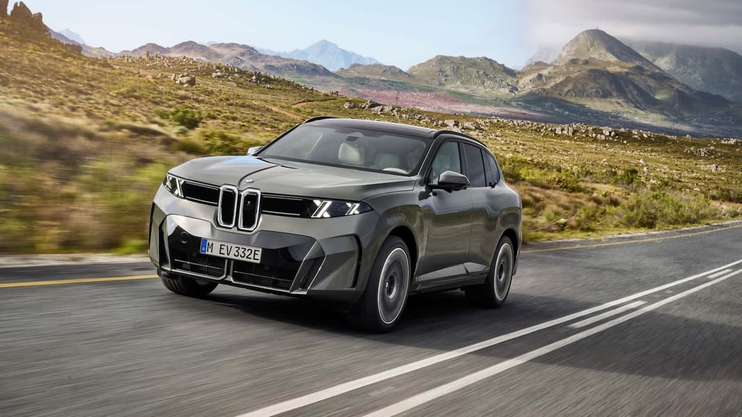 BMW iX5 вигляд збоку