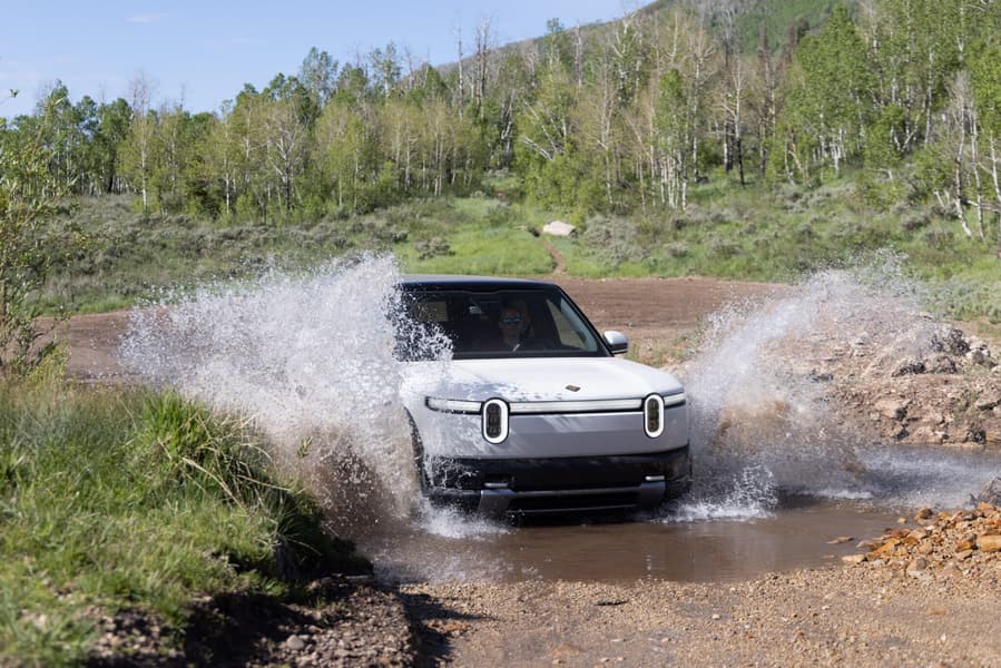 Rivian R2 екстер'єр