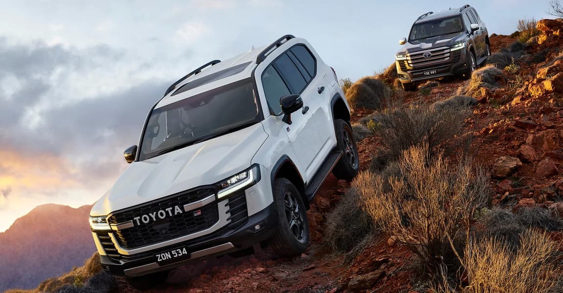 Гибридный Land Cruiser 300