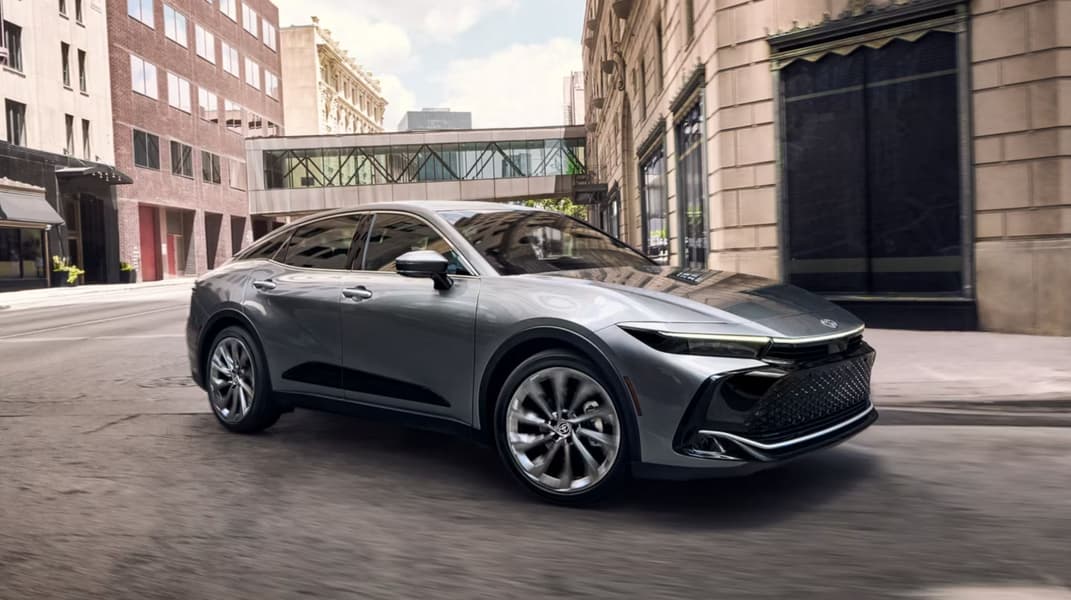 Toyota Crown Crossover обновление