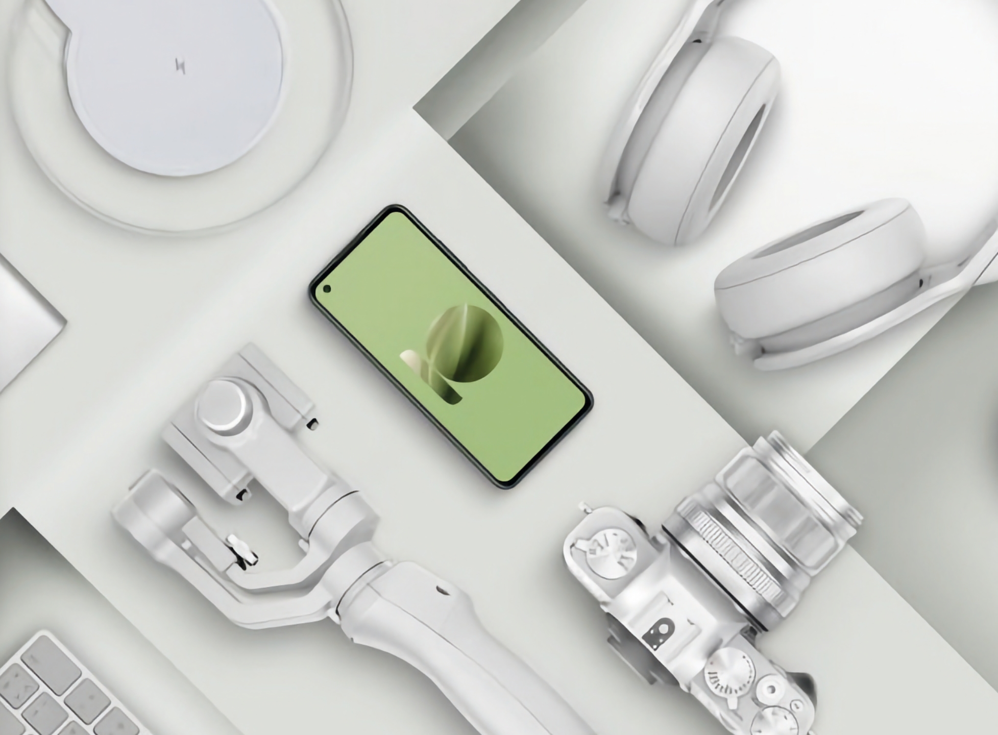 Un écran de 5,9″, une puce Snapdragon 8 Gen 2 et la recharge sans fil : ASUS dévoile les caractéristiques du Zenfone 10