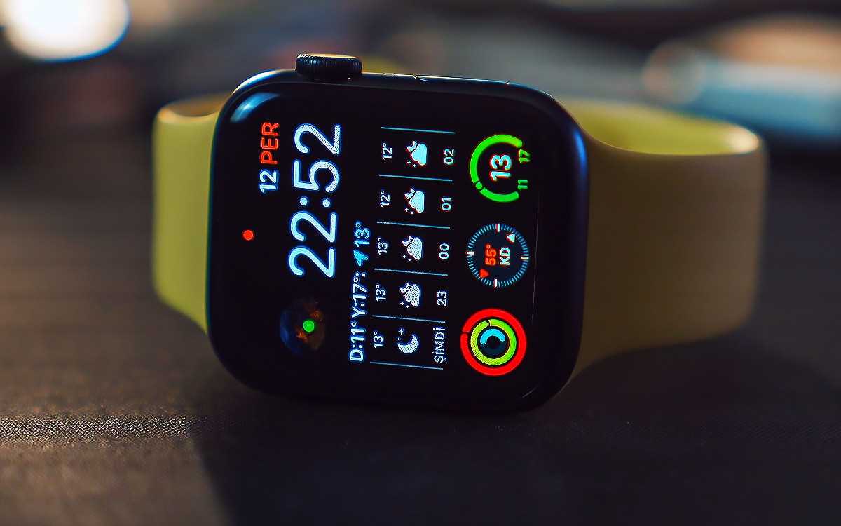 Gurman: Apple Watch Series 8 will get a temperature sensor and will be able to detect the user's fever