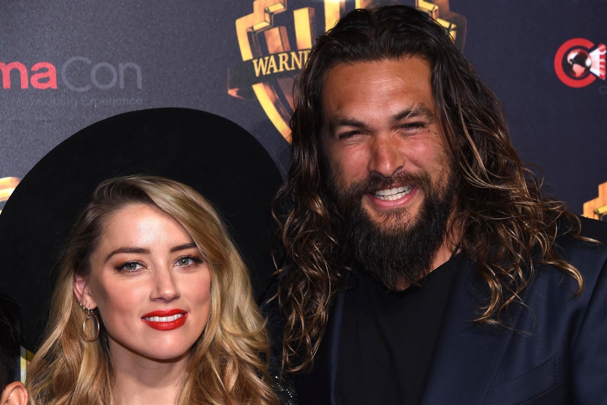 Jason Momoa a tenté de faire virer Amber Heard du film Aquaman en se présentant sur le plateau ivre et déguisé en Johnny Depp.