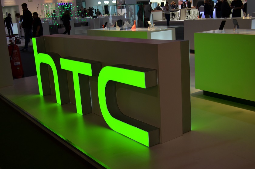 Выручка HTC стала худшей за последние 15 лет