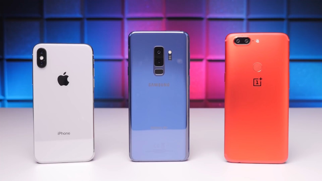 In tests of launching applications OnePlus 5T was faster than Samsung Galaxy S9 + and iPhone X