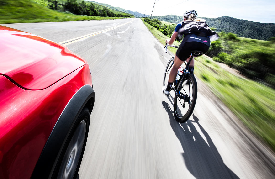 Protégez-vous en faisant du vélo avec le Garmin Varia RCT715