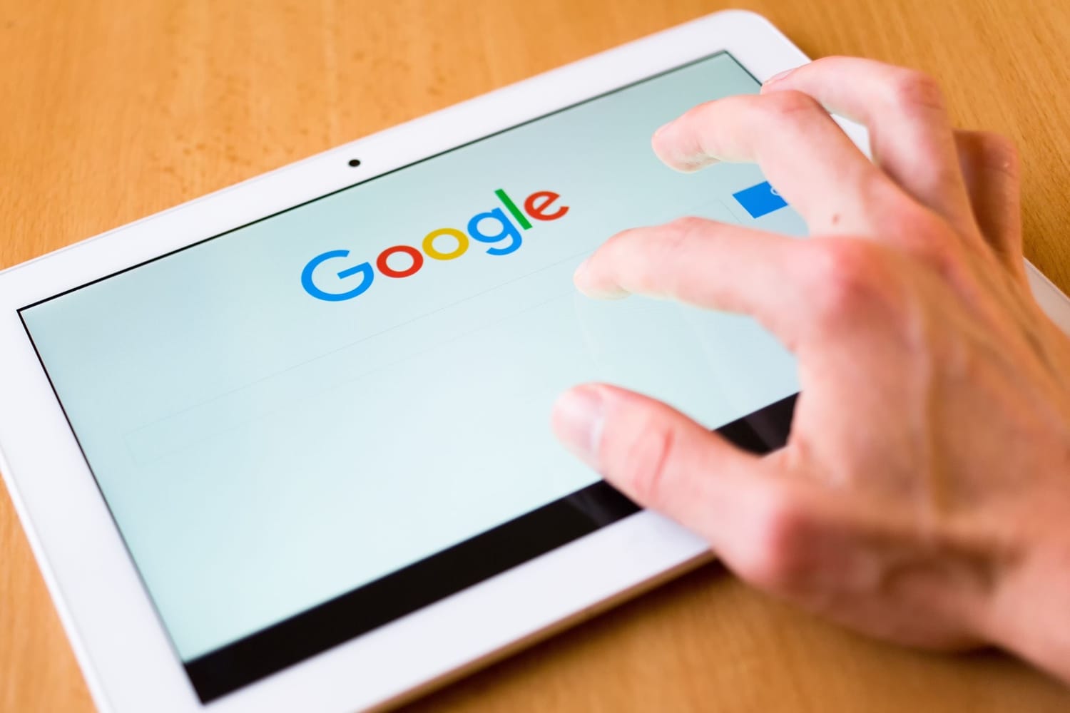 Google banned the search engine to open images in full size, protecting copyright