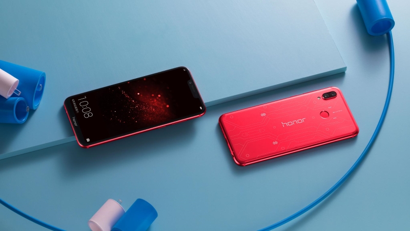 Honor представила модификацию смартфона Honor Play со 128 ГБ ПЗУ