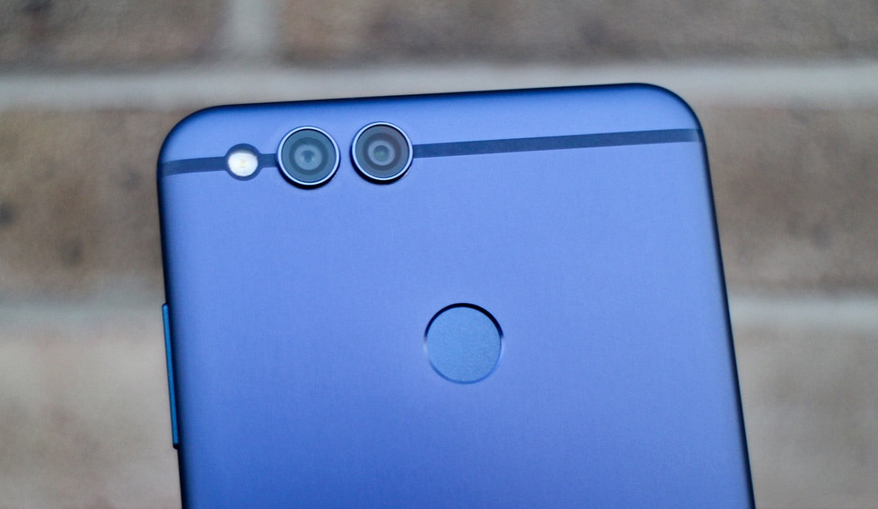 Became known for the announcement of a two-cell budget smartphone Honor 7C