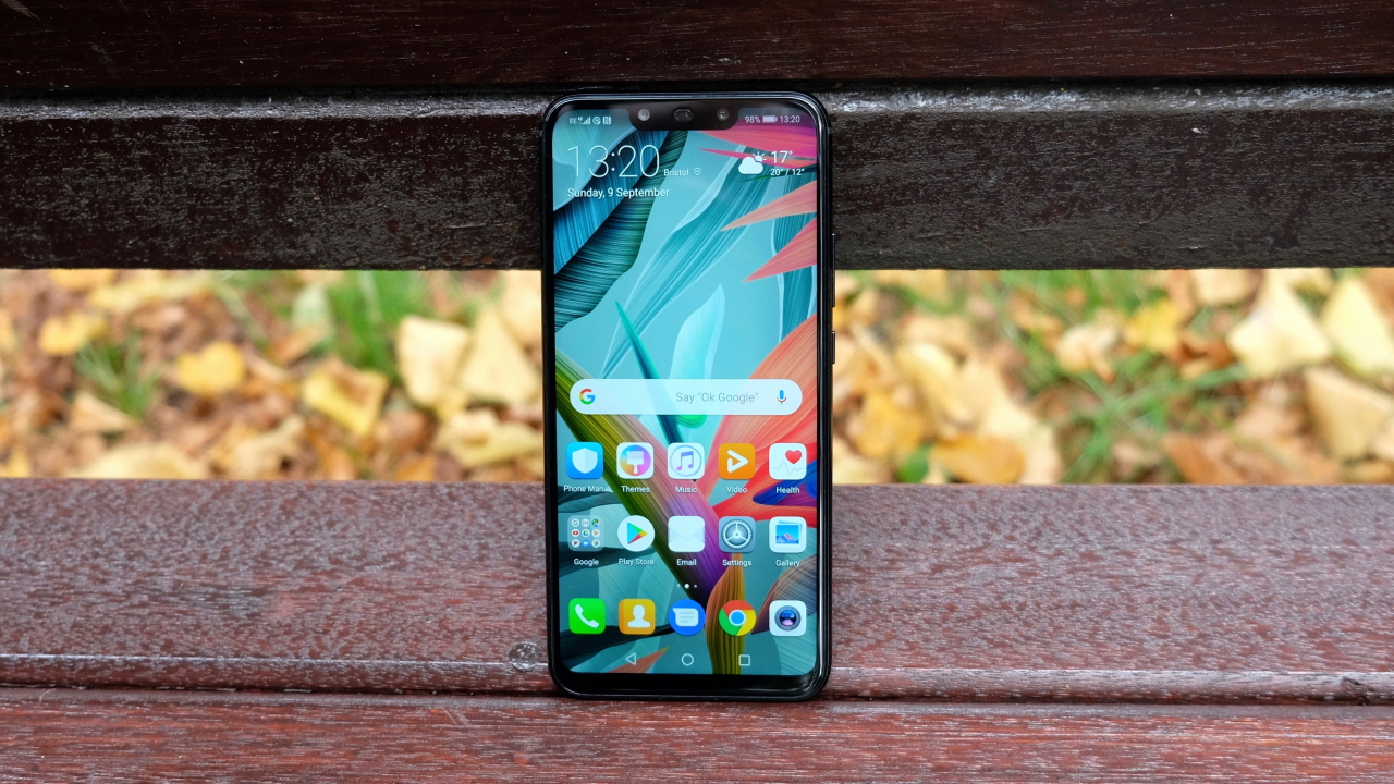 Huawei Mate 20 Lite почала отримувати стабільну версію EMUI 10 в Європі