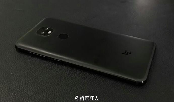 LeEco Le Dual 3: живые фото и характеристики будущего флагмана