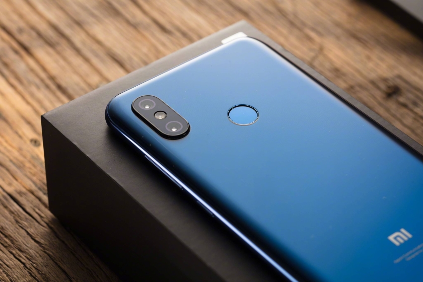 Xiaomi Mi 8 с двумя новыми модификациями оперативной памяти показался в TENAA