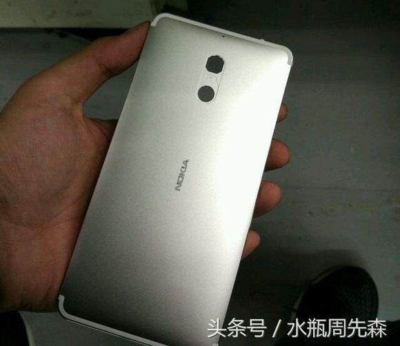 Корпус металлического смартфона Nokia: реальные фото
