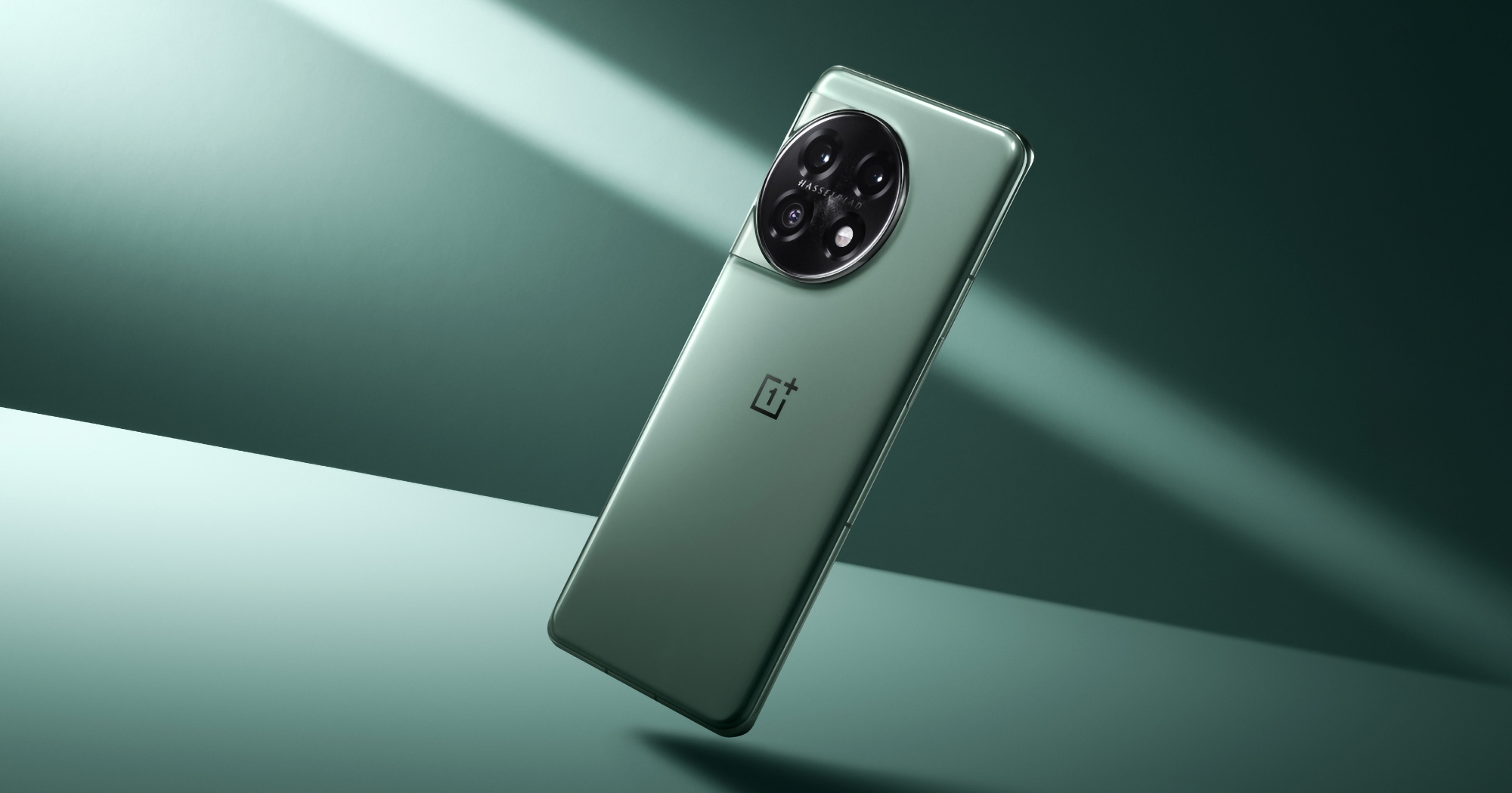 Écran Samsung AMOLED, puce Snapdragon 8 Gen 3 et chargeur de 150 W : Insider dévoile les caractéristiques du OnePlus 12