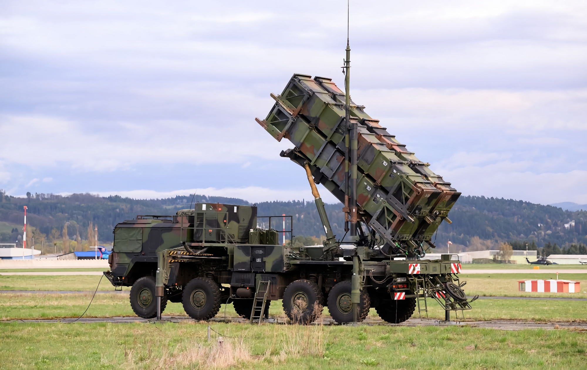 Missiles avancés pour Patriot et Hawk : Le Pentagone prépare un nouveau paquet d'aide militaire de 2 000 000 000 $ pour l'Ukraine