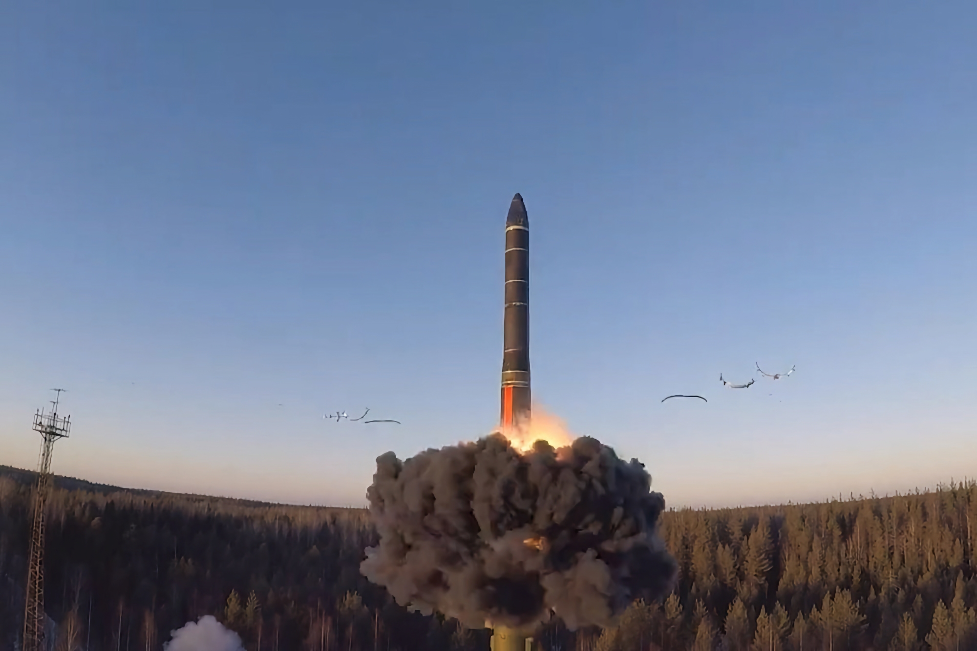 CNN : Pendant la visite de Biden en Ukraine, la Russie a essayé de tester un missile balistique Sarmat mais a échoué.