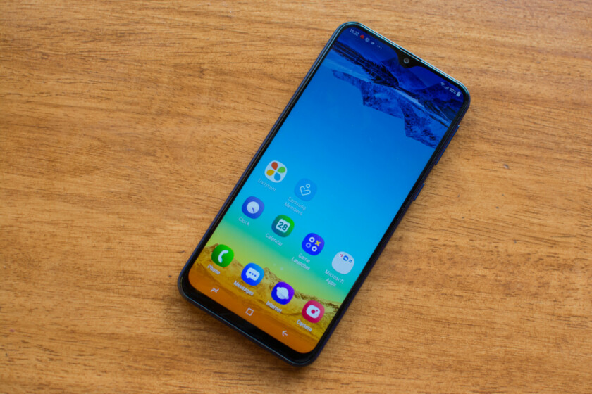 Samsung Galaxy A50 у FCC: 6.22-дюймовий дисплей та підтримка Bluetooth 5.0