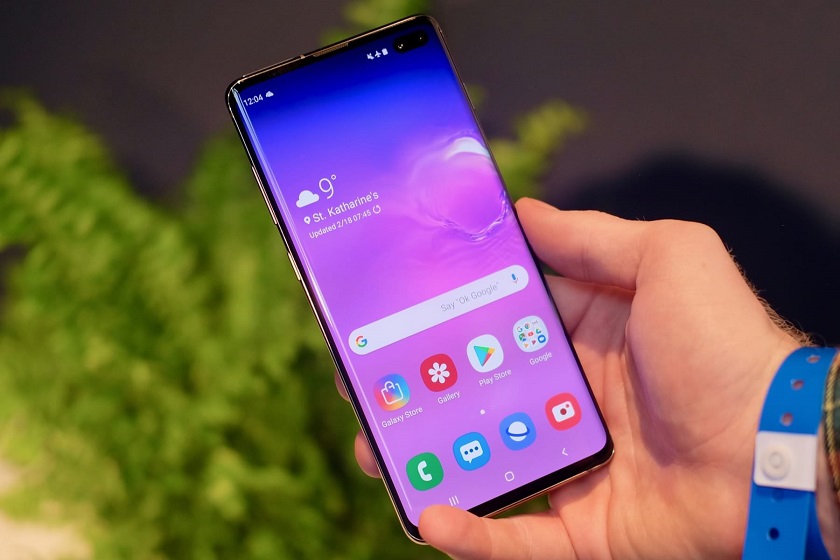 Власники Samsung Galaxy S10 скаржаться на погану роботу функції Face Unlock
