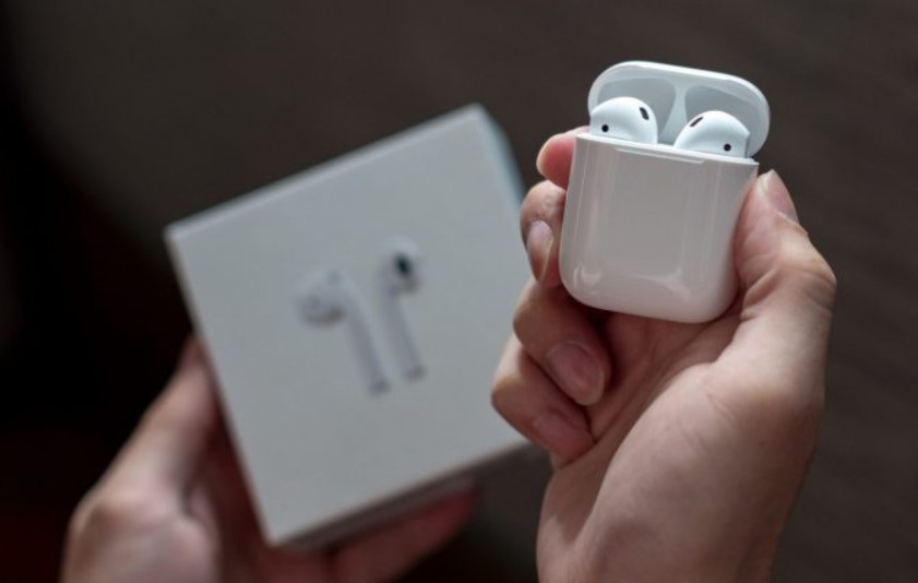 Apple will release waterproof AirPods