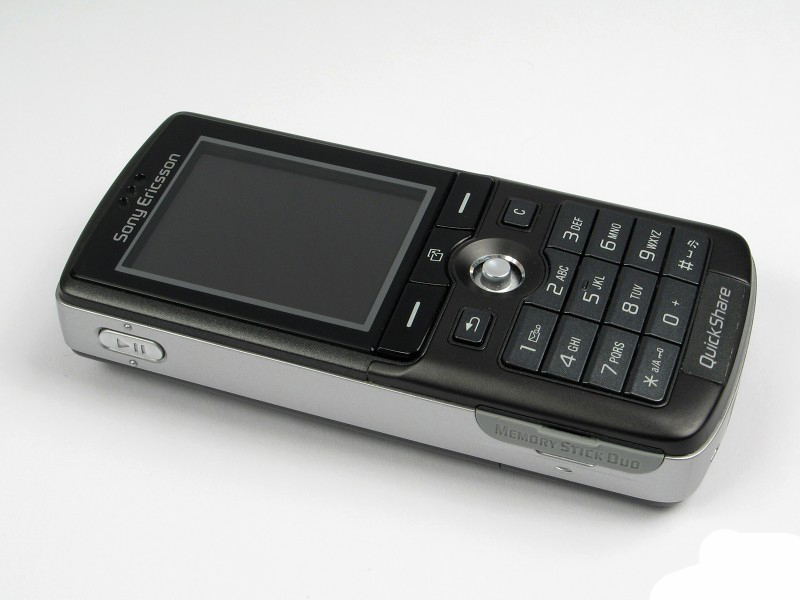 Восстановленный легендарный Sony Ericsson K750i можно купить на Aliexpress за $48