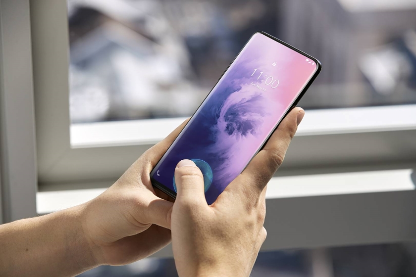 Xiaomi и Oppo показали прототипы смартфонов с подэкранной камерой