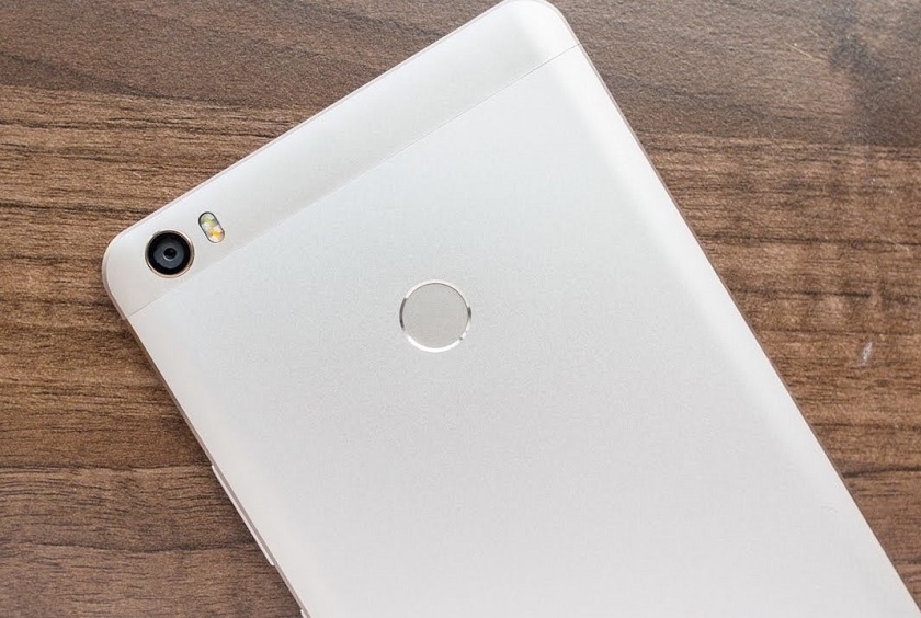 В Сети появились фото и характеристики гиганта Xiaomi Mi Max 2