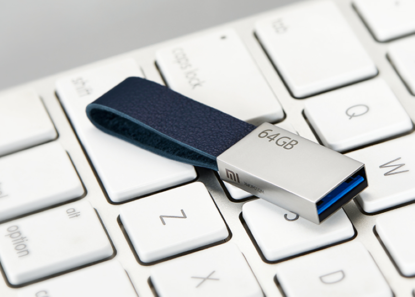 Xiaomi випустила компактну USB-флешку U-Disk Thumb Drive на 64 ГБ за $11