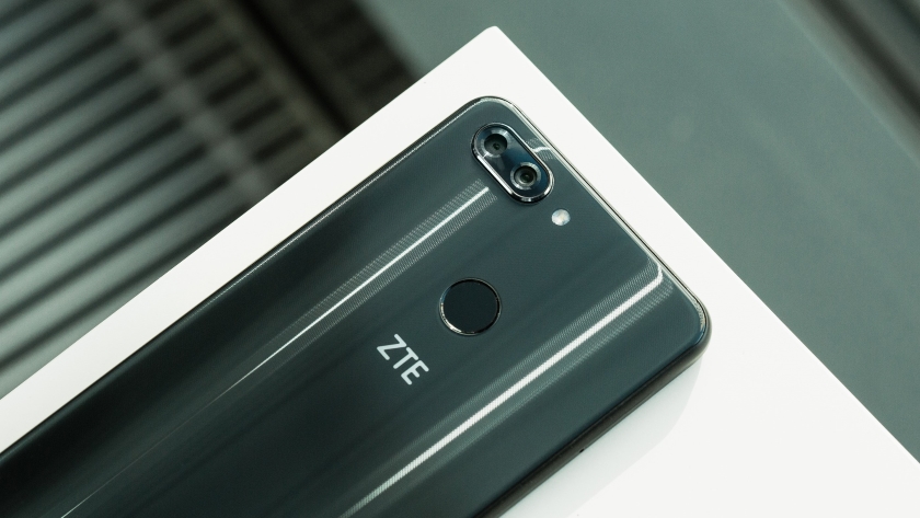 ZTE Blade V10 в TENAA: 6.3-дюймовый FHD+ дисплей, двойная камера и батарея на 3100 мАч