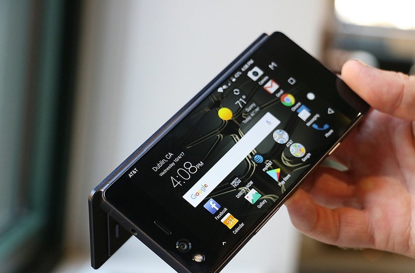 Анонс ZTE Axon M: складной смартфон с двумя дисплеями и ценником $725