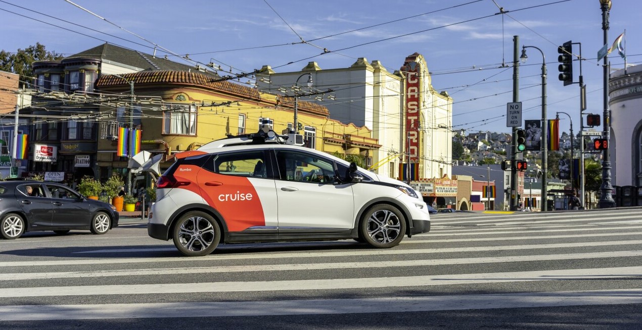 Cruise autonomous taxis blocked San Francisco traffic for hours