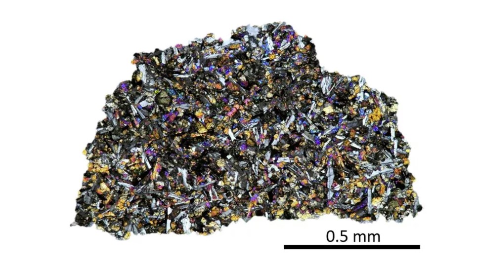 Traces de gaz terrestres trouvées dans des météorites lunaires de l'Antarctique