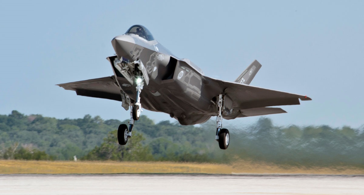Après avoir commandé le F-35 Lightning II, la République tchèque a décidé de créer un centre de formation pour les pilotes de chasseurs de cinquième génération.