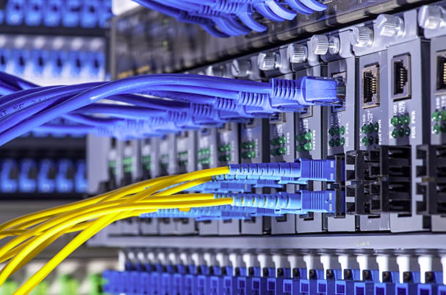 The man created his own ISP to avoid huge fees, now expanding to hundreds of homes