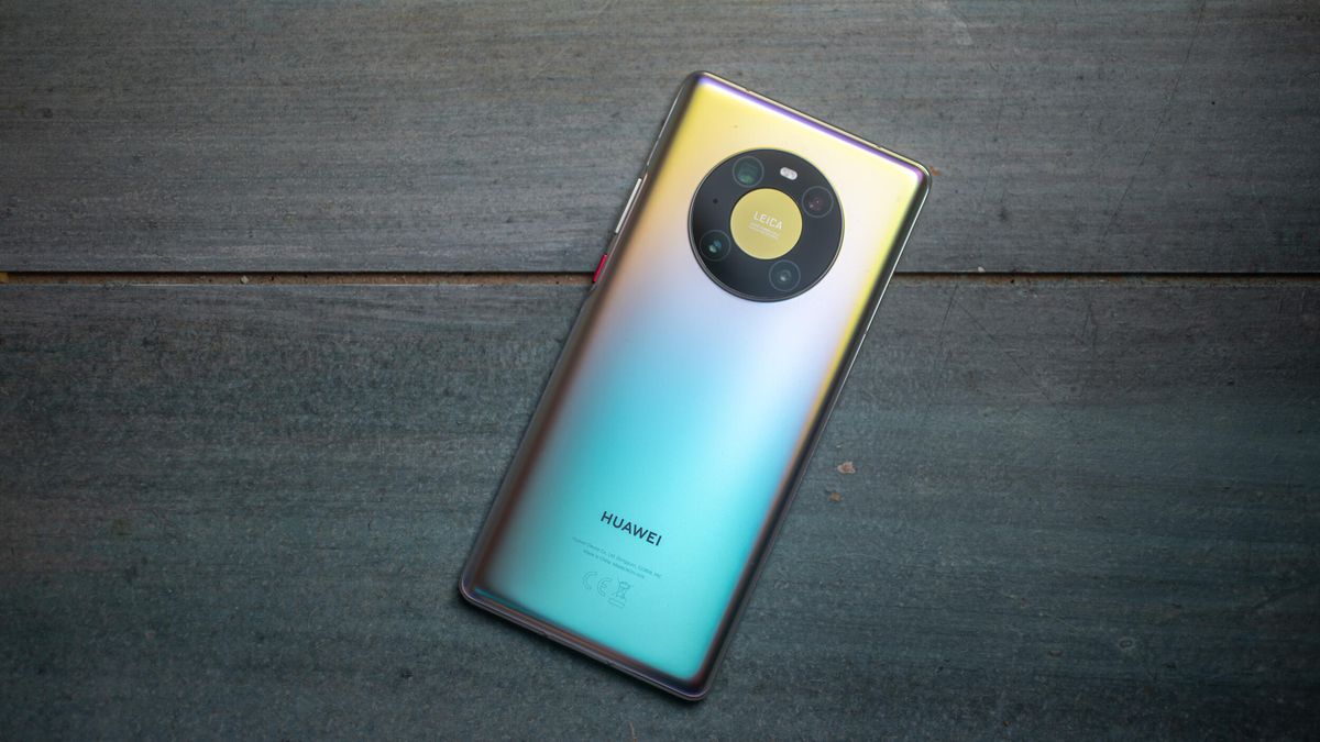 Huawei publiera une nouvelle version du Mate 40 Pro 14 mois après l'annonce originale