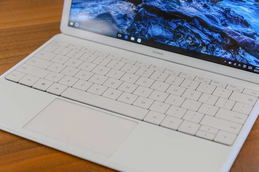 Известный инсайдер показал фото трех моделей Huawei Matebook E, X и D