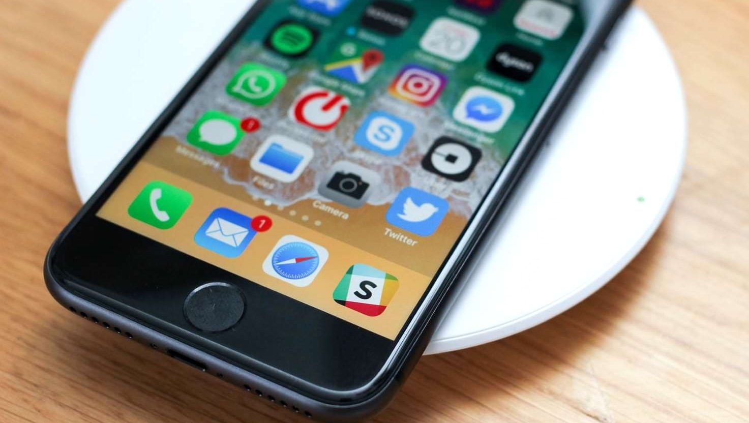 Apple поверне кнопку Home в iPhone