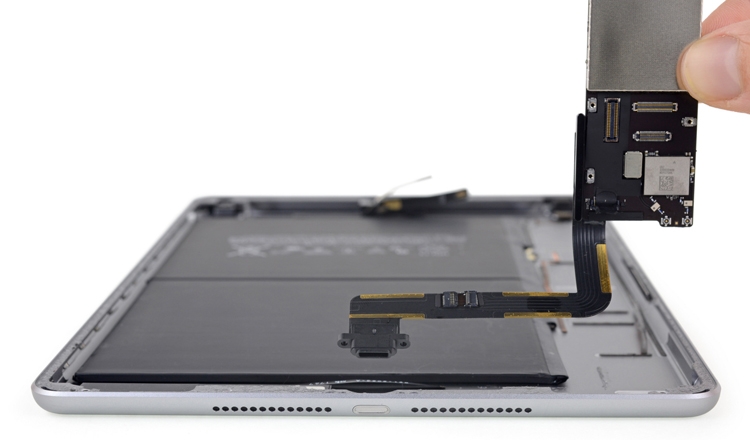 The new iPad received 2 points out of 10 on the maintainability scale
