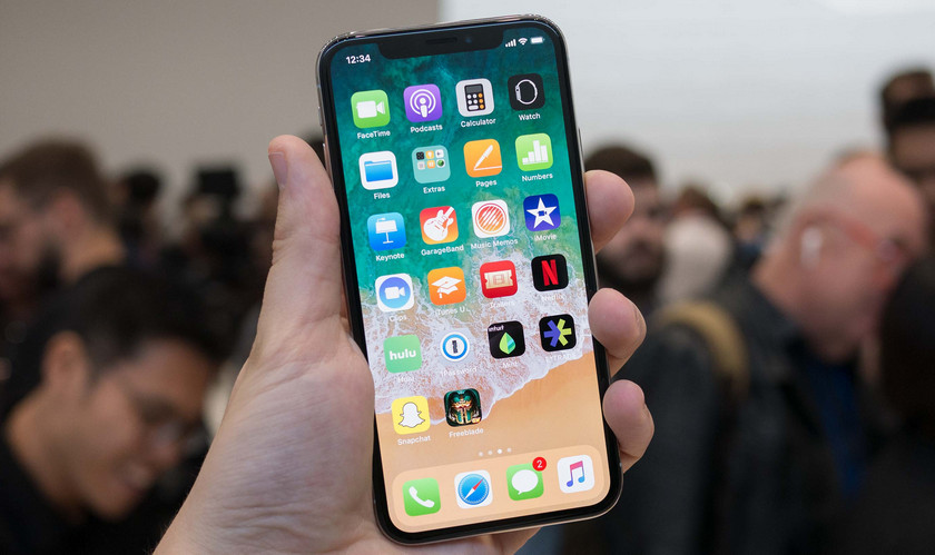 iPhone X раскупили по предзаказу за считанные минуты