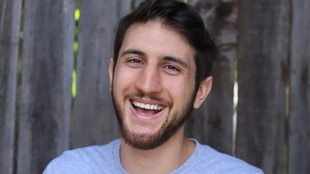 Kevin Afghani est la nouvelle voix officielle de Mario