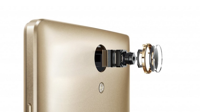 Смартфоны-гиганты Lenovo PHAB2 и PHAB2 Plus