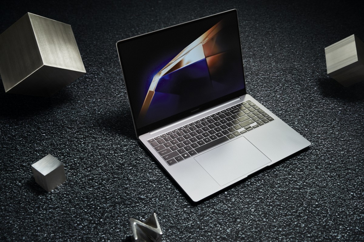 Samsung a dévoilé le Galaxy Book4 Ultra, un ordinateur portable équipé de puces Intel Core Ultra et de cartes graphiques GeForce RTX 40.