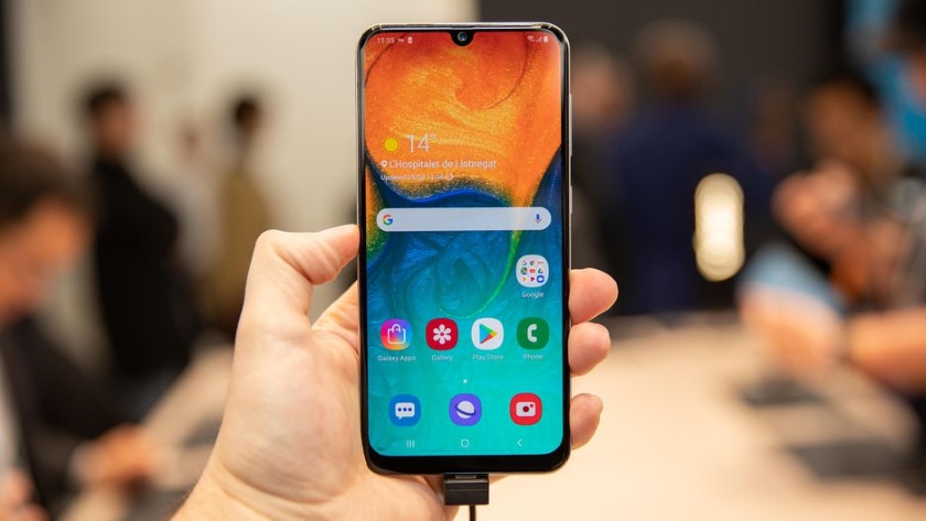 Скільки буде коштувати новий середньобюджетний смартфон Samsung Galaxy A40