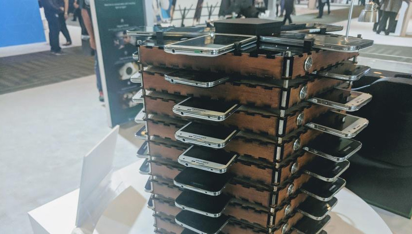 Samsung создала ферму для майнинга биткоинов из 40 смартфонов Galaxy S5