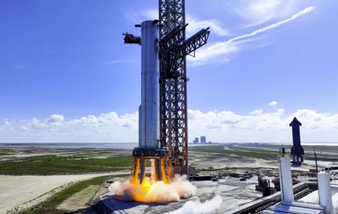 SpaceX completes Starship Super Heavy Booster static test