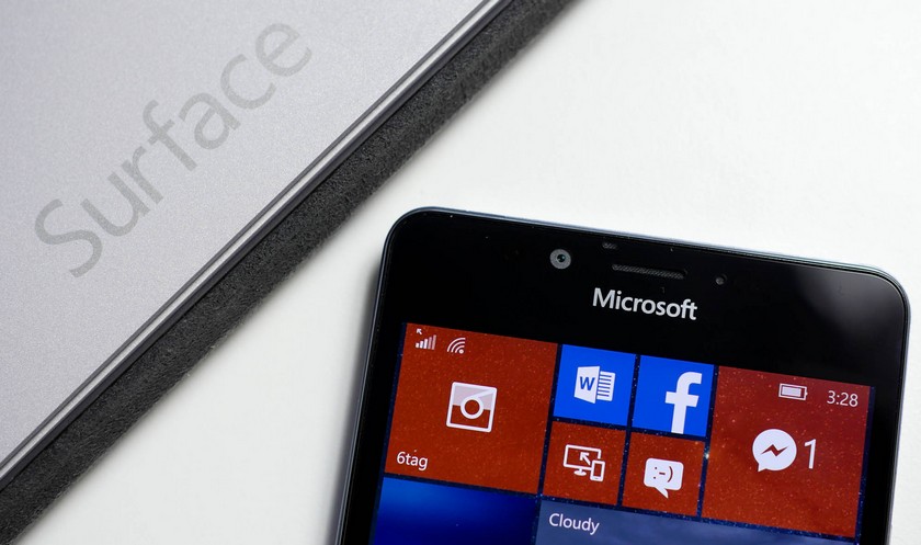 Релиз Microsoft Surface Phone запланирован на 2017 год