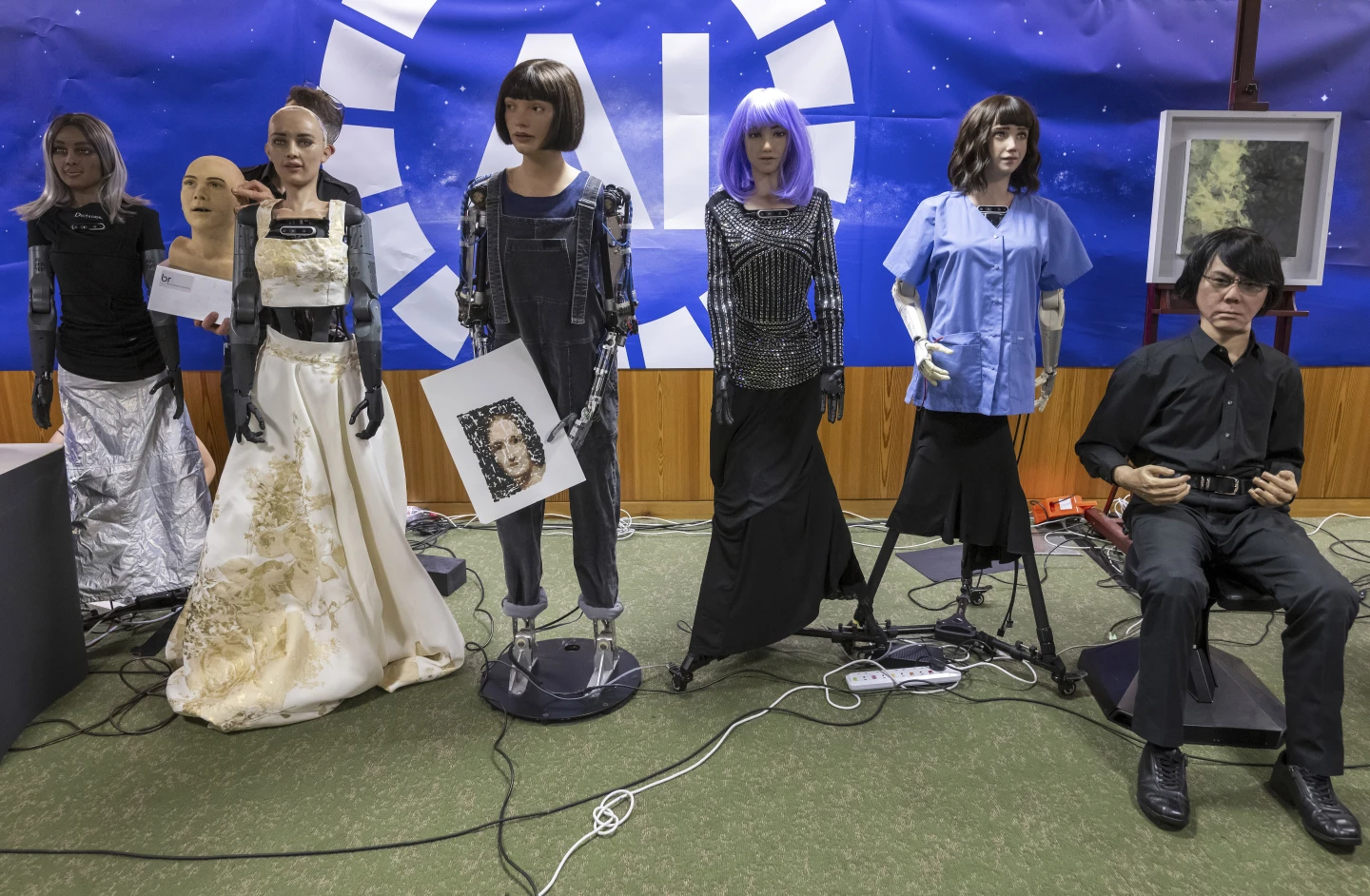 Les robots d'IA s'expriment lors de la conférence de presse de l'ONU et affirment qu'ils n'ont pas l'intention de voler des emplois ou de se rebeller contre les humains.