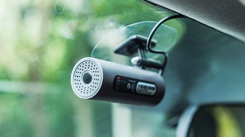 Xiaomi представила видеорегистратор 70 Minutes Smart Car DVR camera