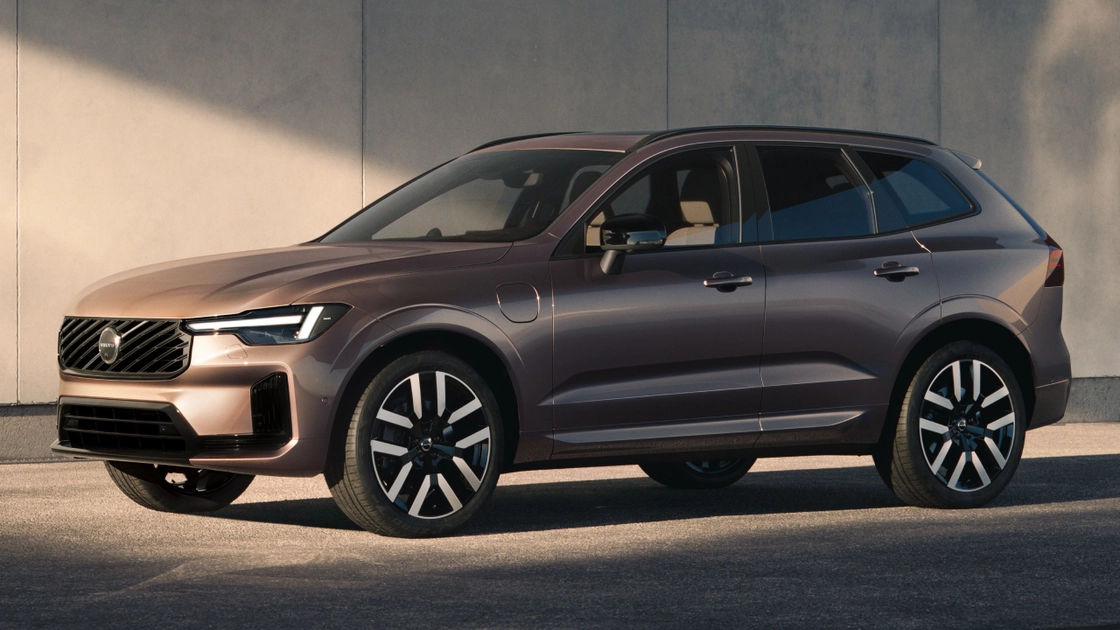 125 км на електриці: Volvo зробила XC60 найдальнобійнішим плагін-гібридом у США