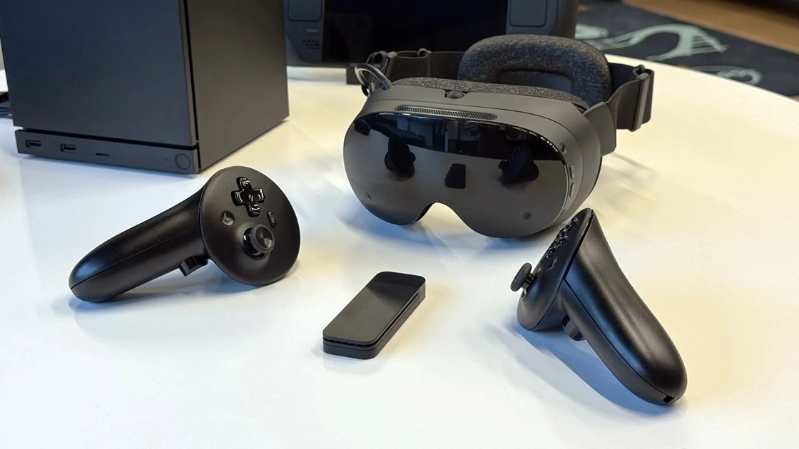 Steam Frame VR headset — Photo: Valve