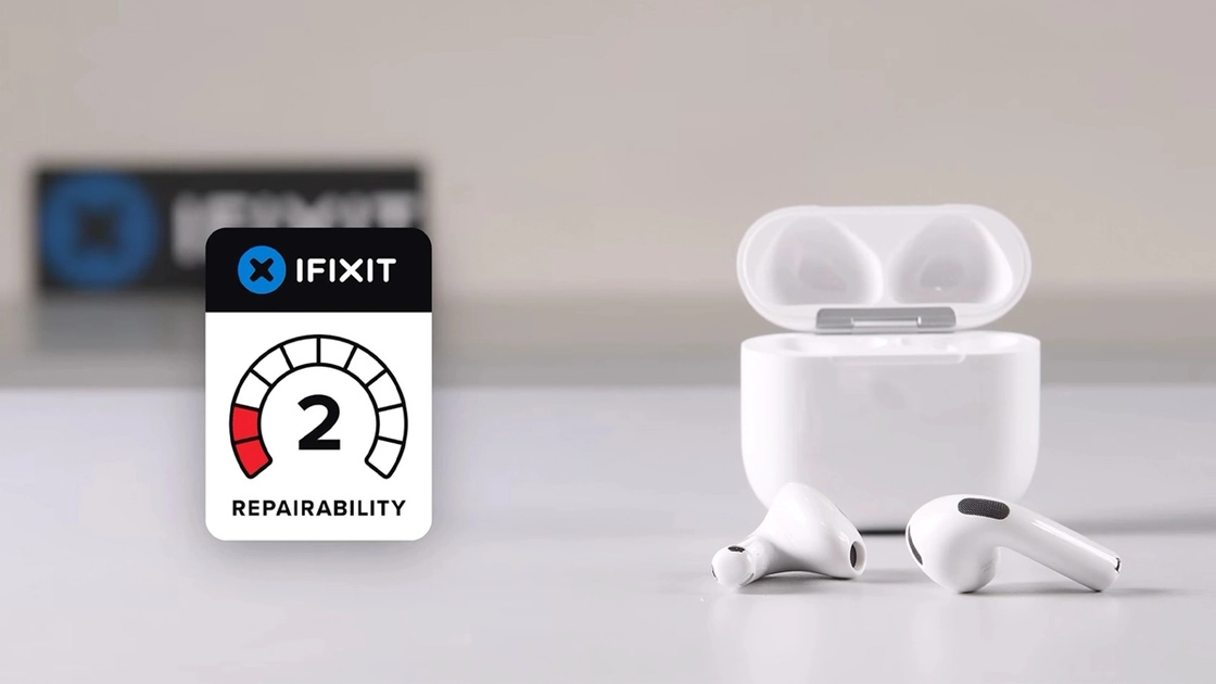 Розбірка AirPods 5: з чим зіткнувся iFixit?